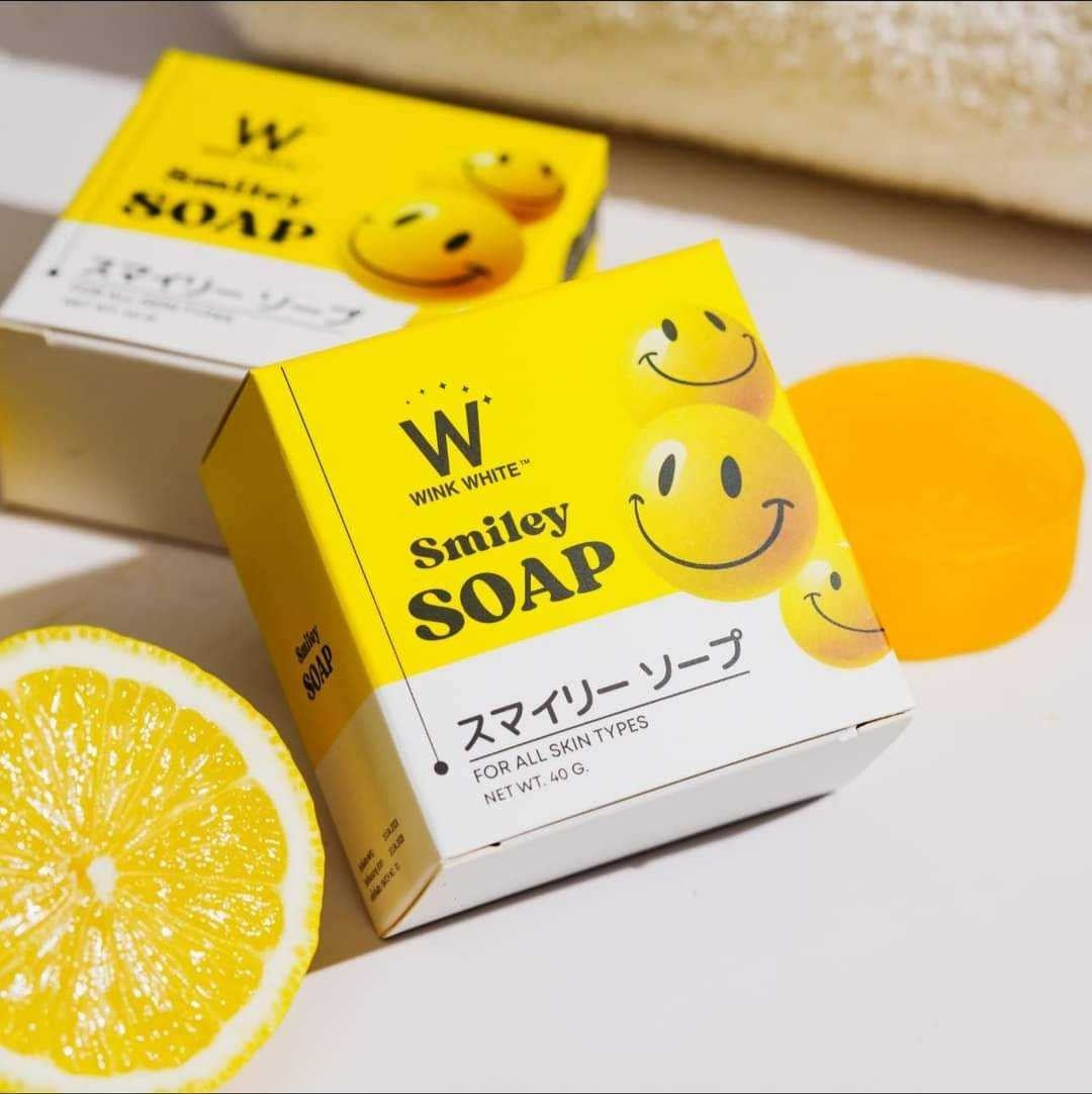 Wink White - Smiley Soap (control de melasma y pecas)